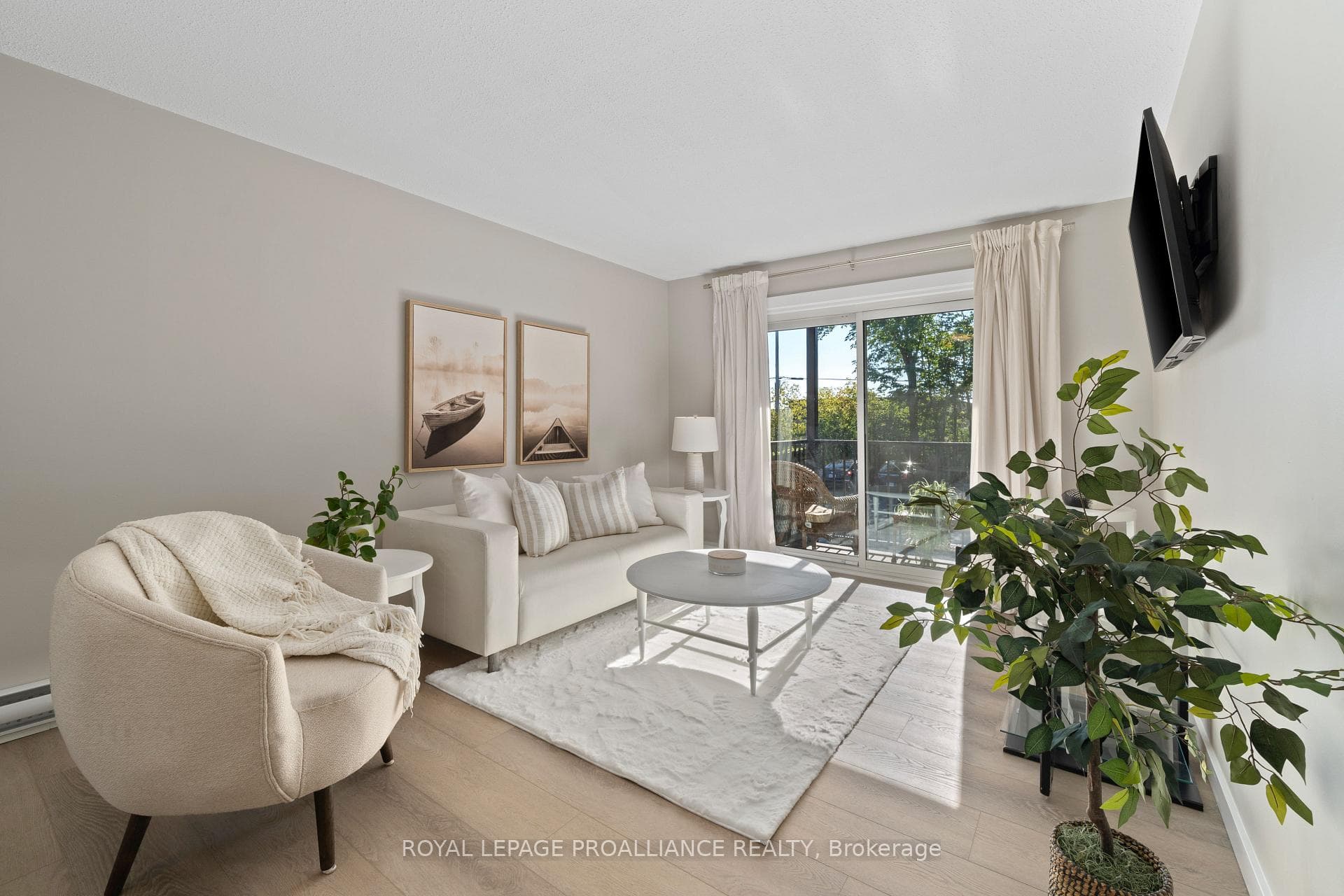 25 College Street Unit 210 photo 8