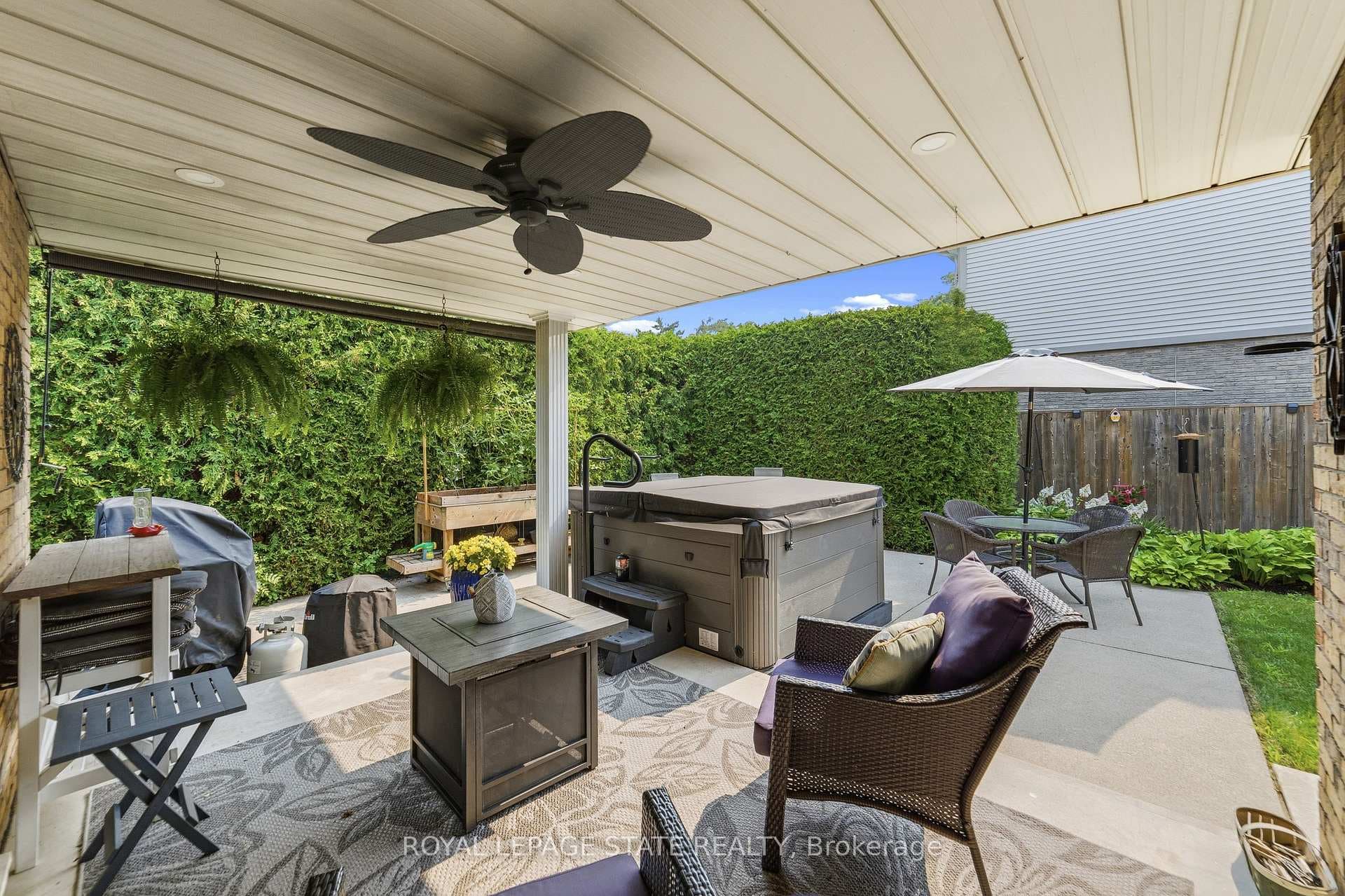 1 Banburry Crescent photo 35