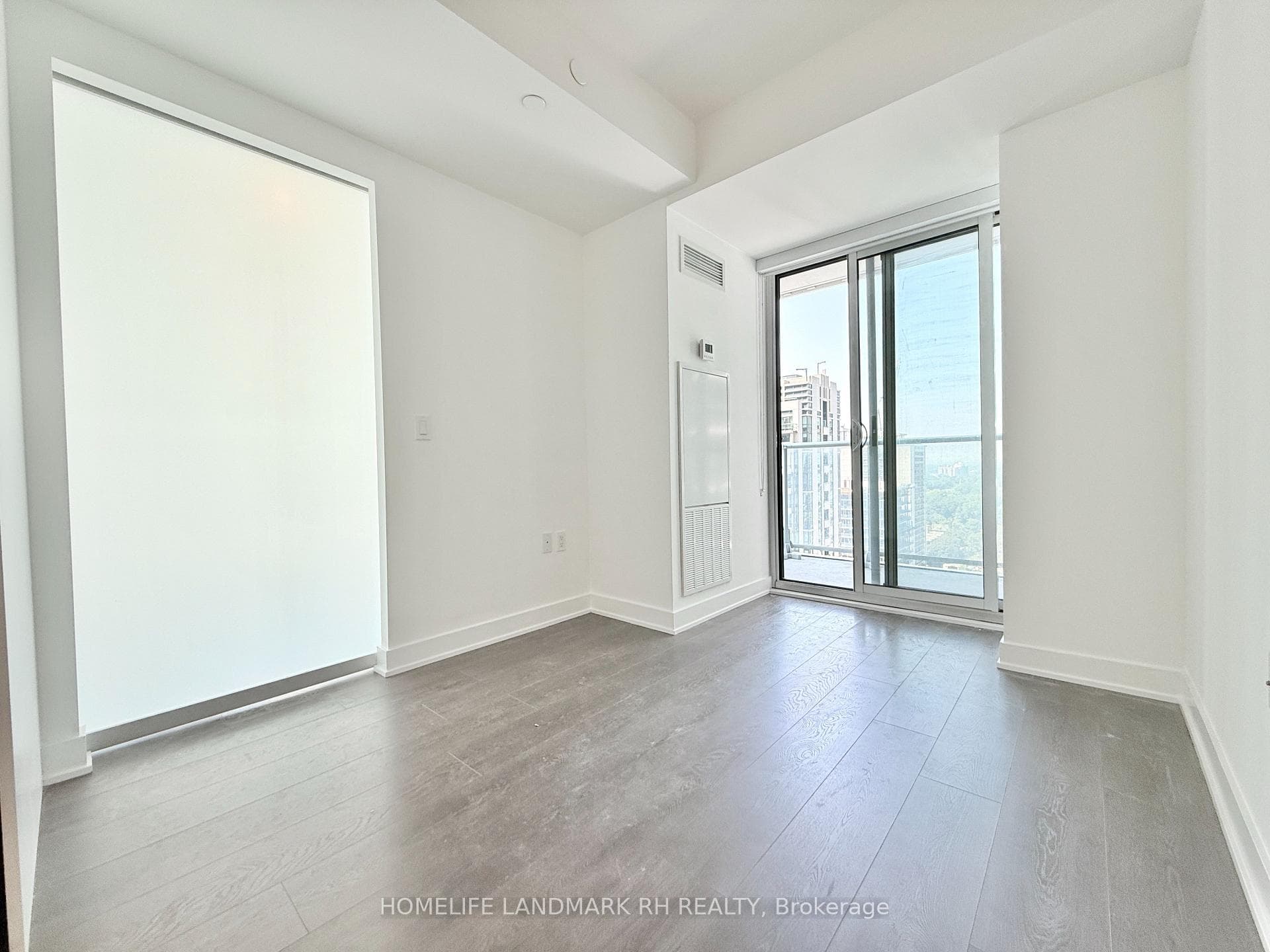 195 Redpath Avenue Unit 1912 photo 17