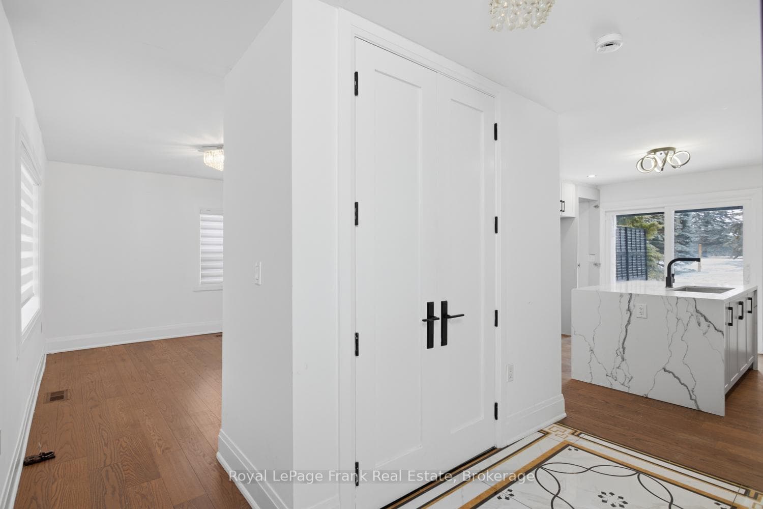 3531 Simcoe Street photo 7