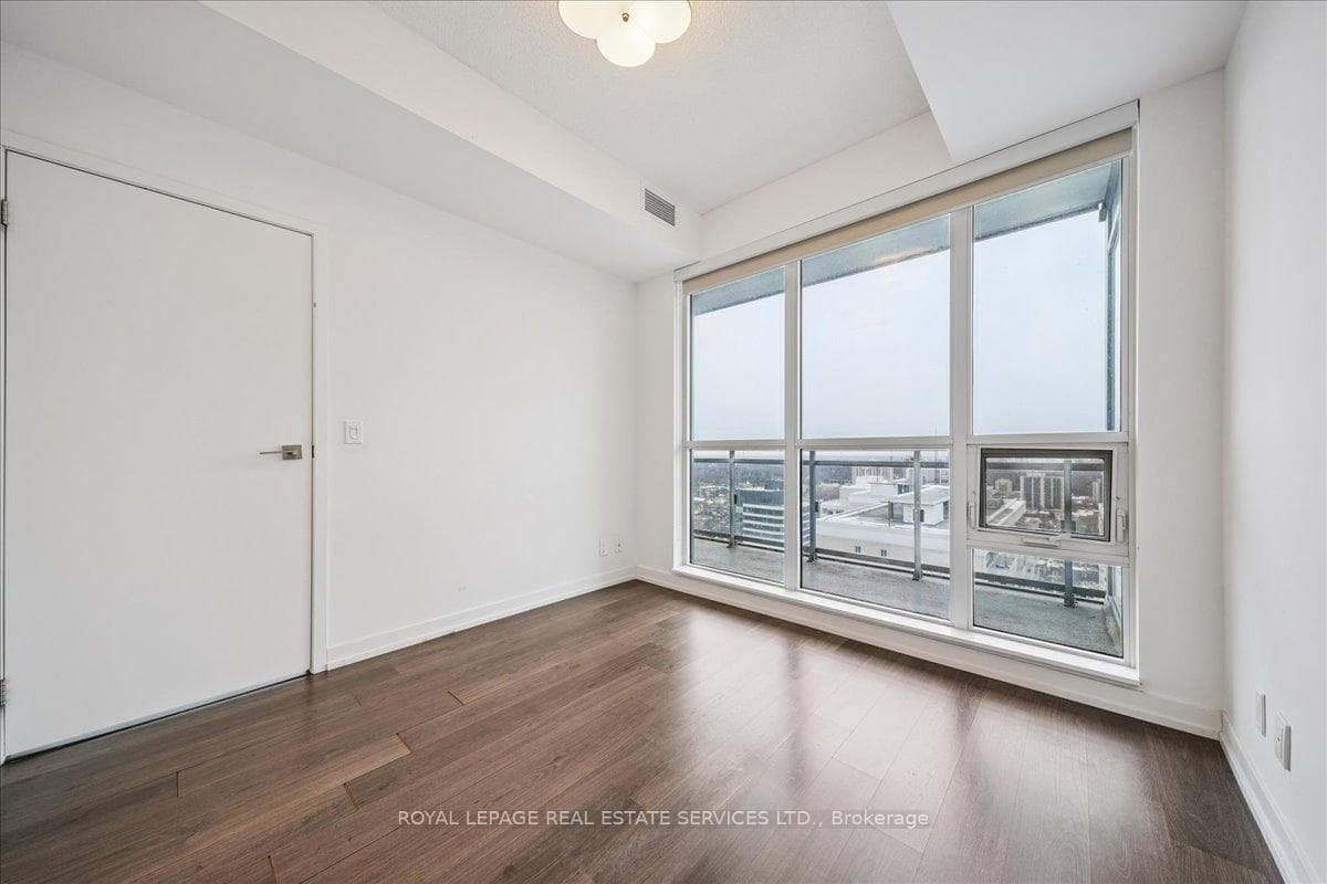 89 Dunfield Avenue Unit 2807 photo 24