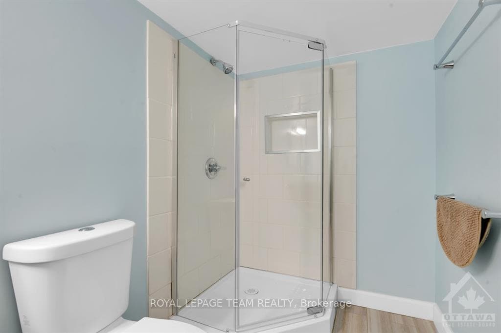 1399 TREATY Court photo 23