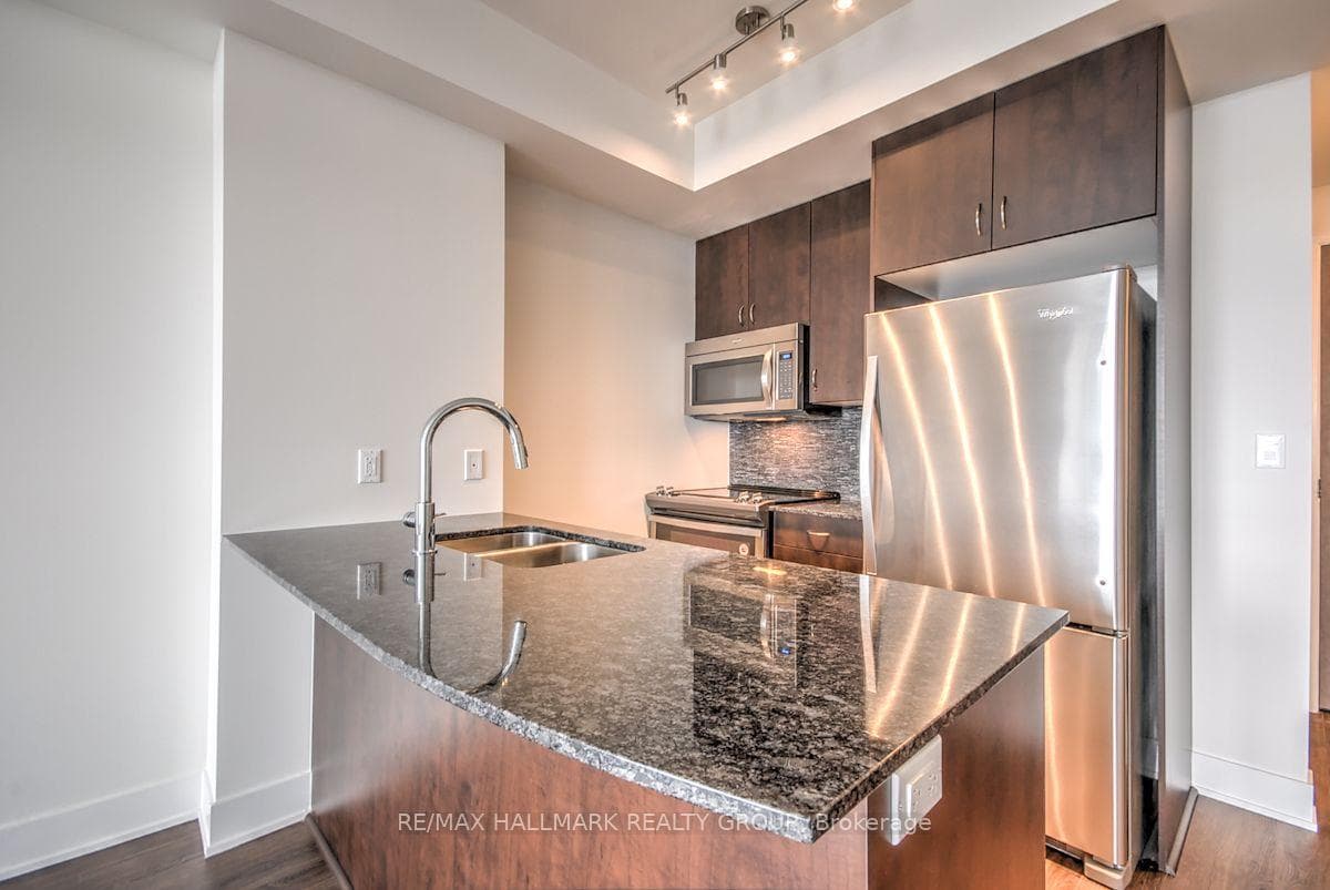 485 RICHMOND Road Unit 1509 photo 6