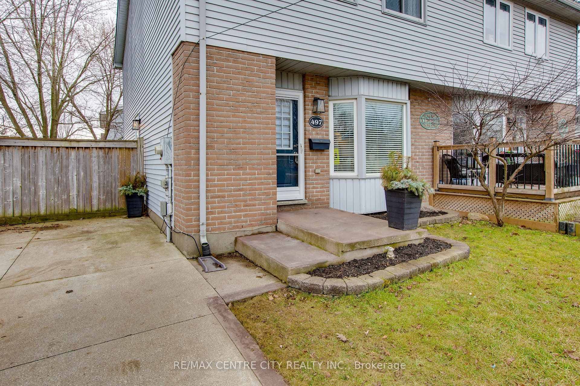 497 Admiral Drive photo 3