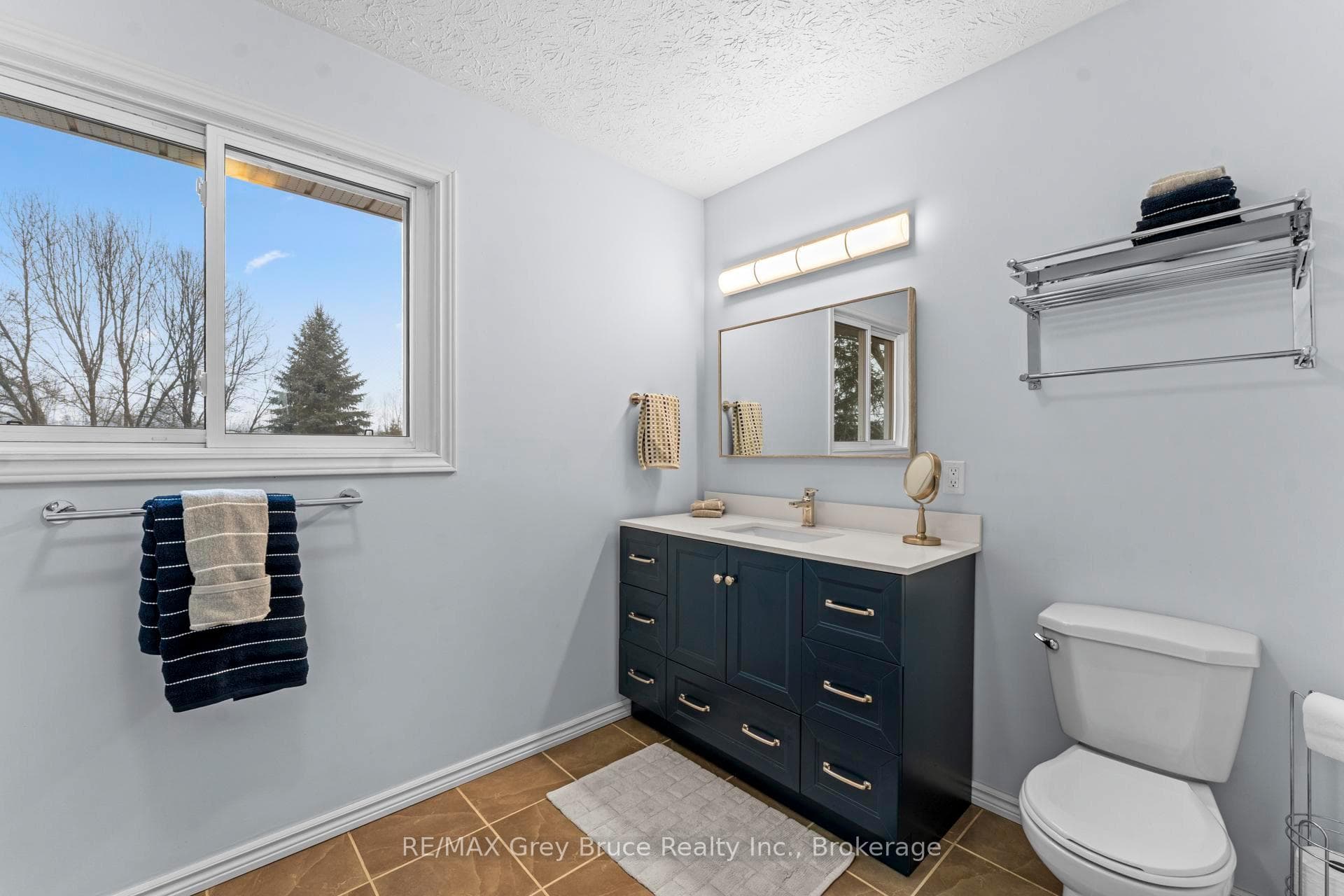 112 Mary Avenue photo 30