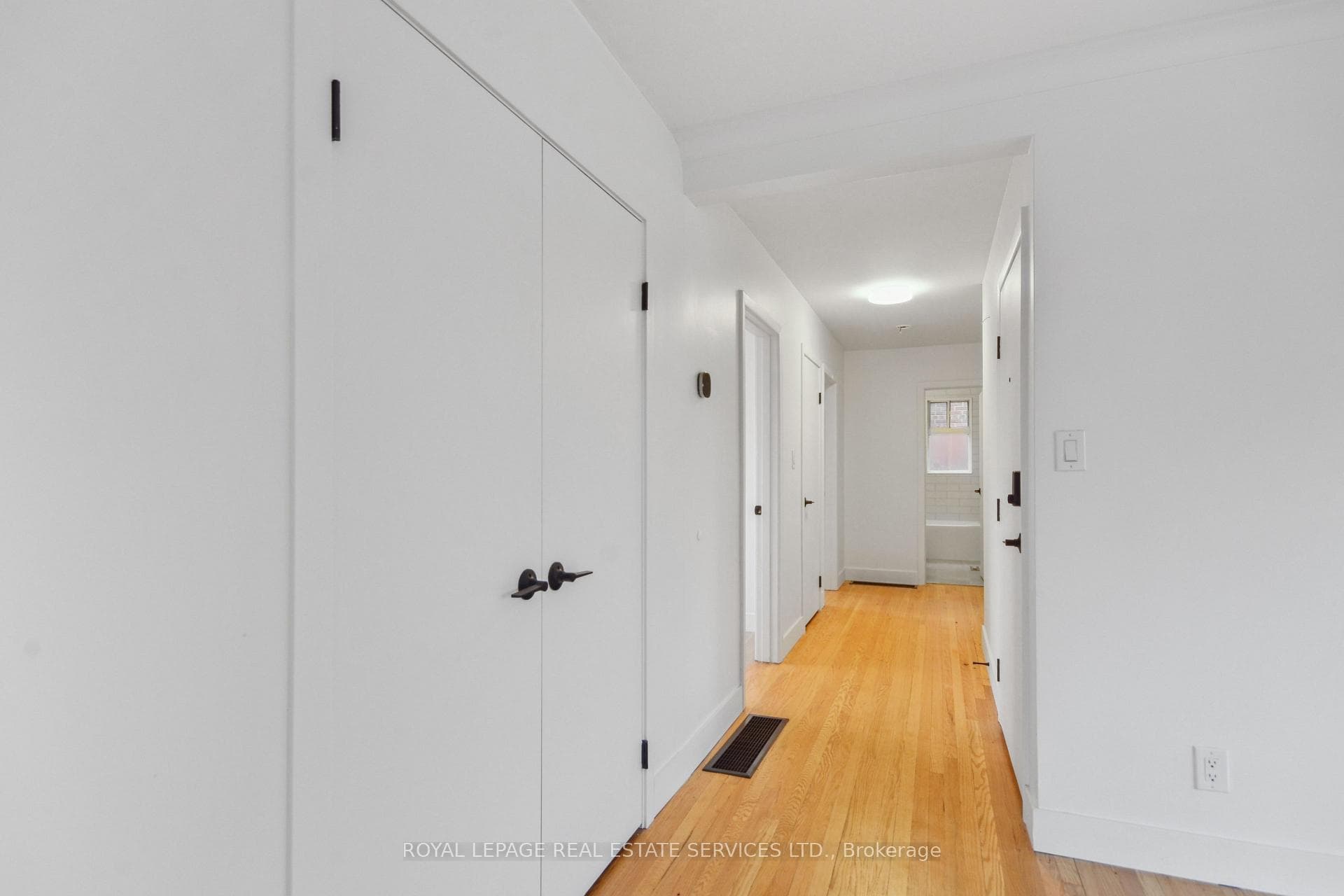 1 Yorkview Drive Unit 100 photo 3