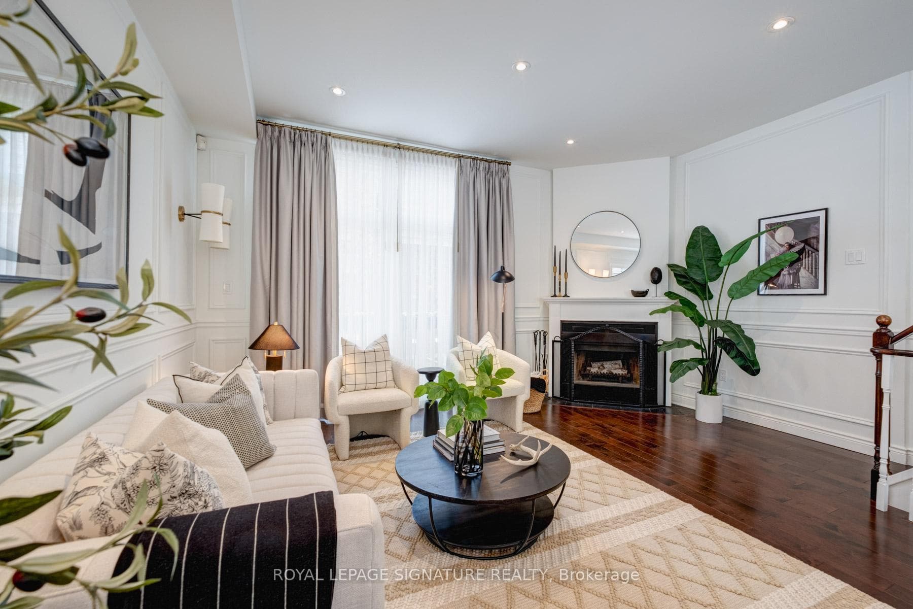 7 SHAFTESBURY Place photo 12