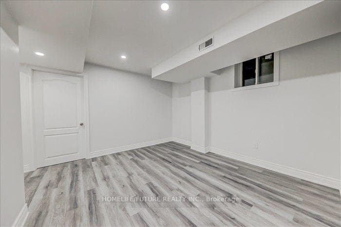 84 Darren Avenue Unit Bsmt photo 5
