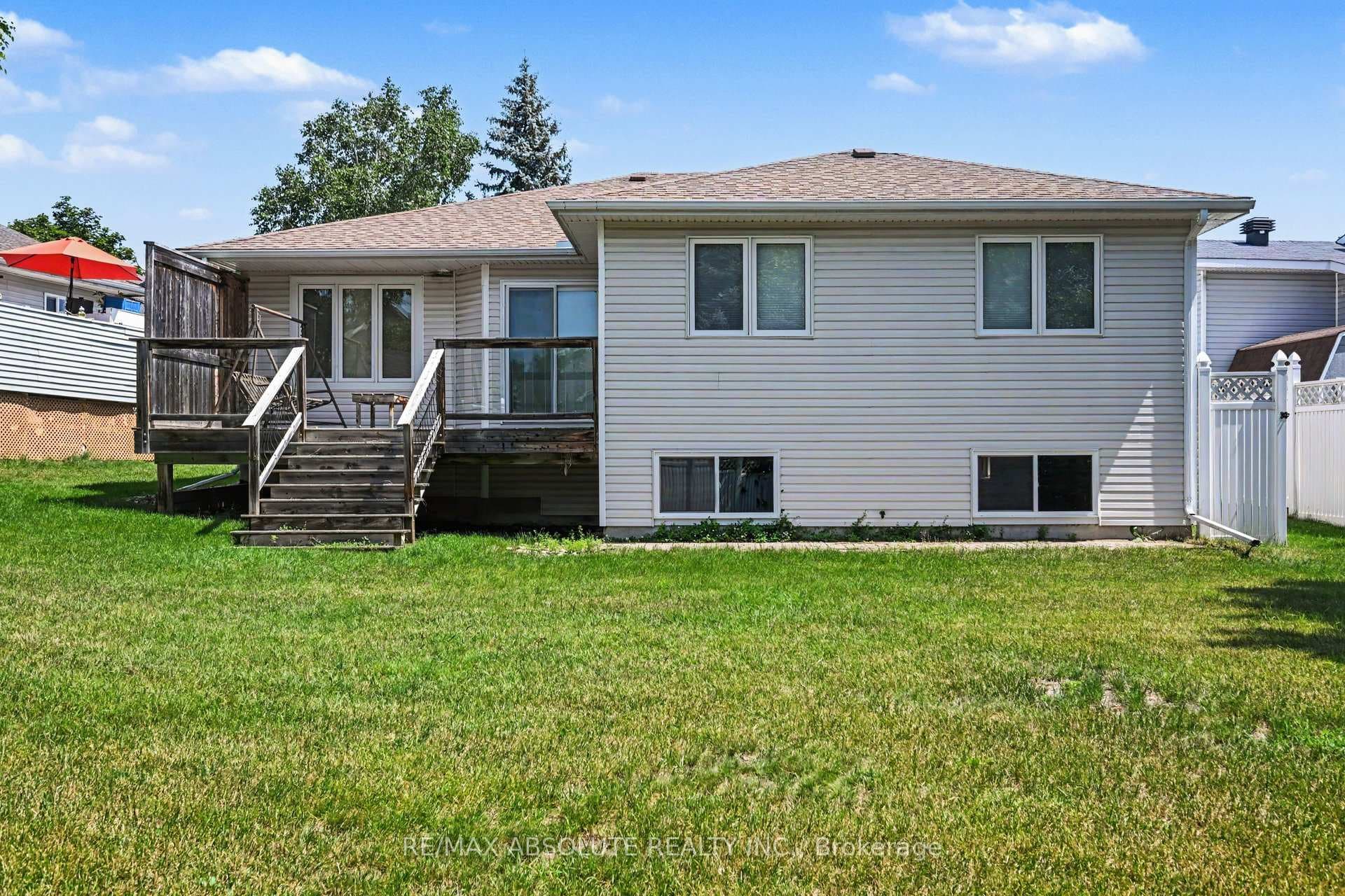 1 River Ridge Crescent photo 36