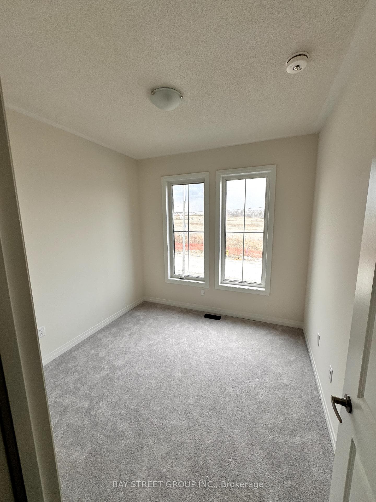 1193 Marathon Avenue photo 16