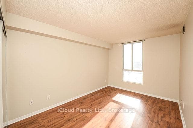 145 Hillcrest Avenue Unit 202 photo 17