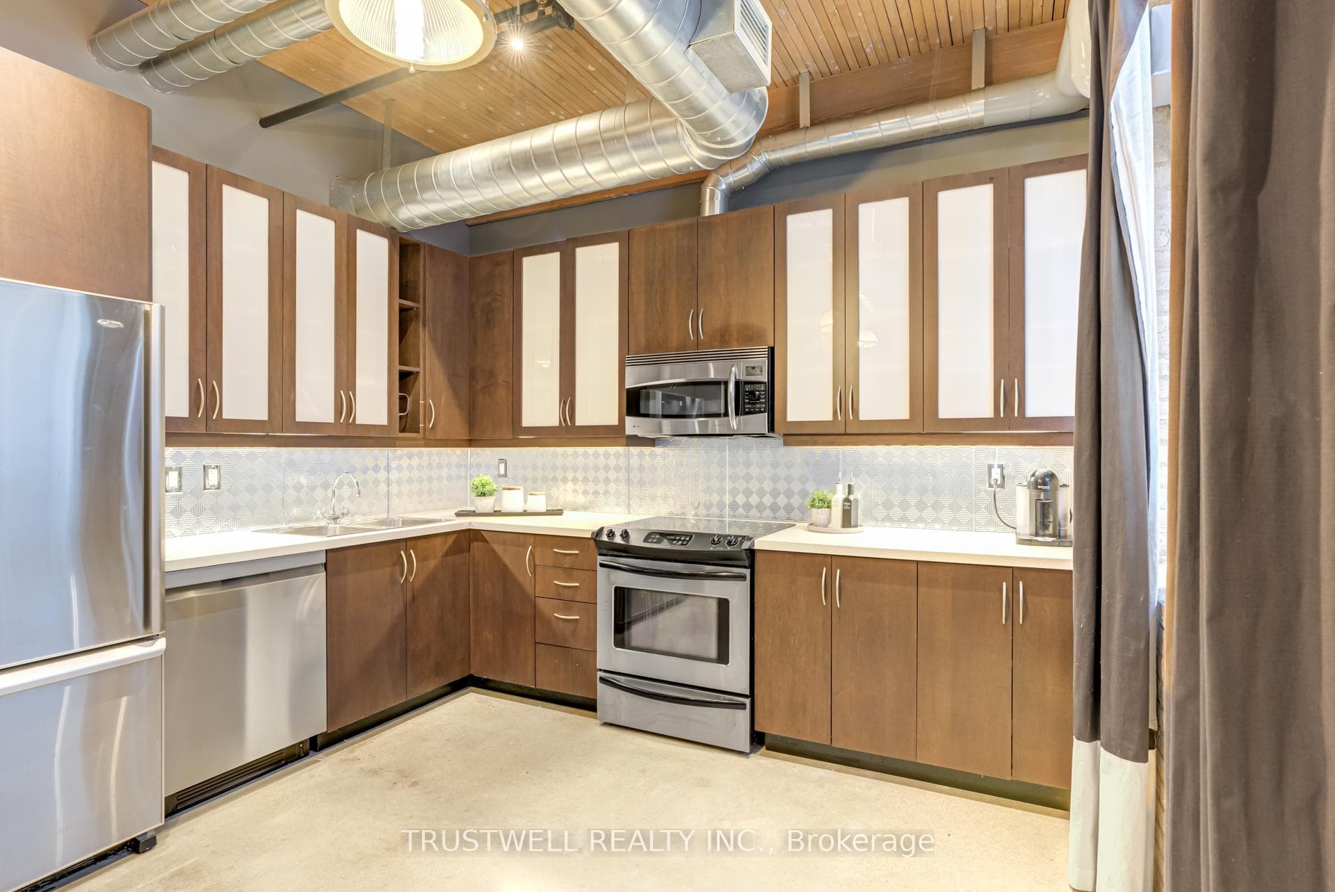 68 Broadview Avenue Unit 411 photo 19