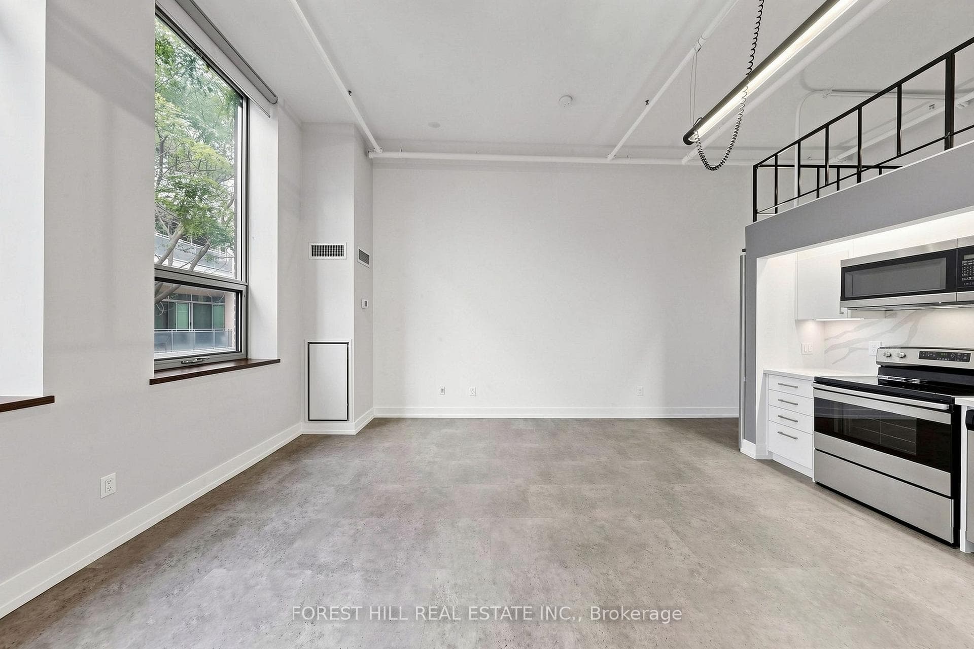 21 Nassau Street Unit 301 photo 18