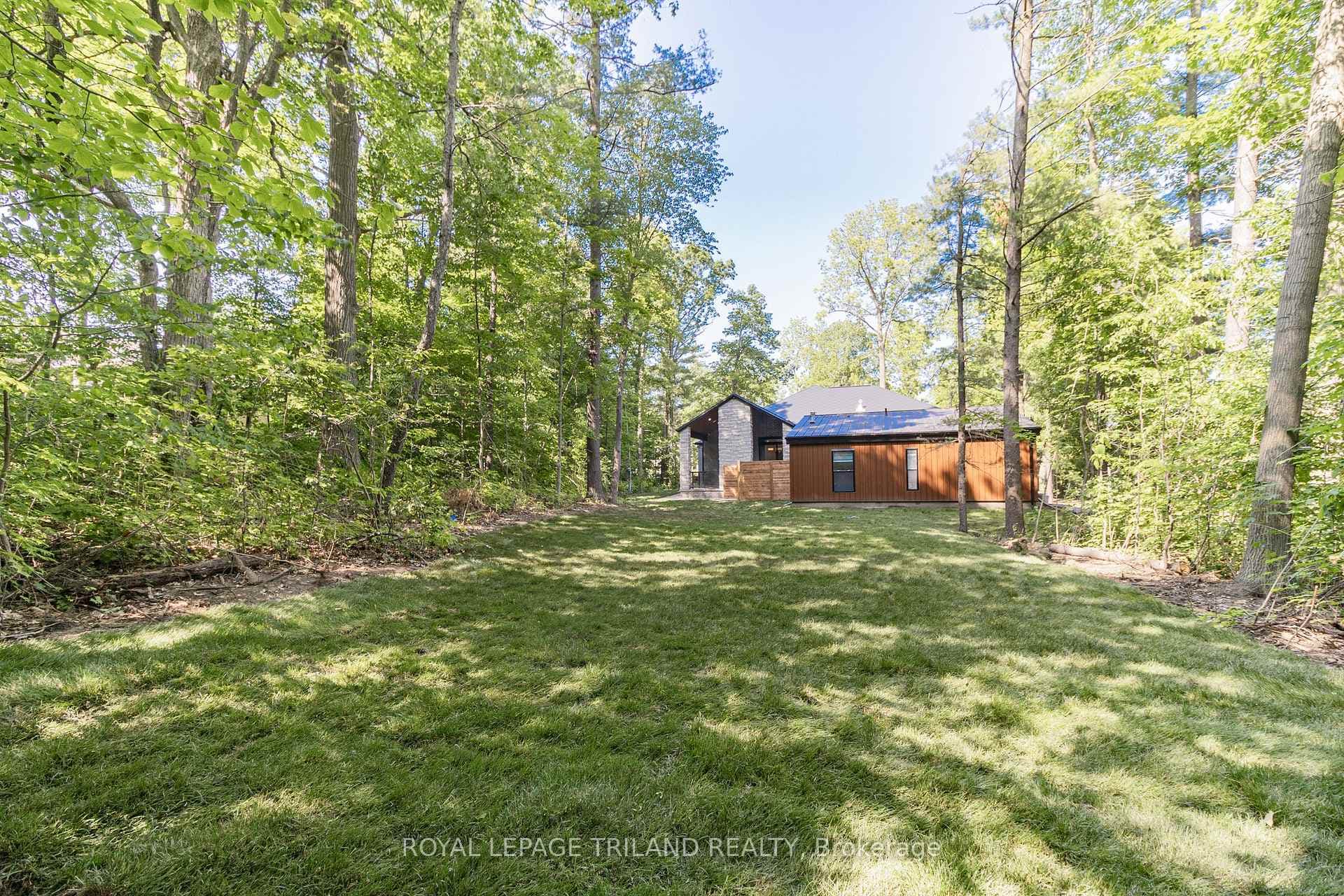 MUCH larger yard than Southcott, & more secluded!