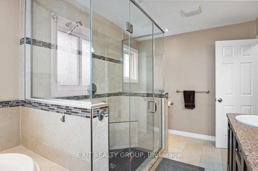 70 Victoria Street photo 24