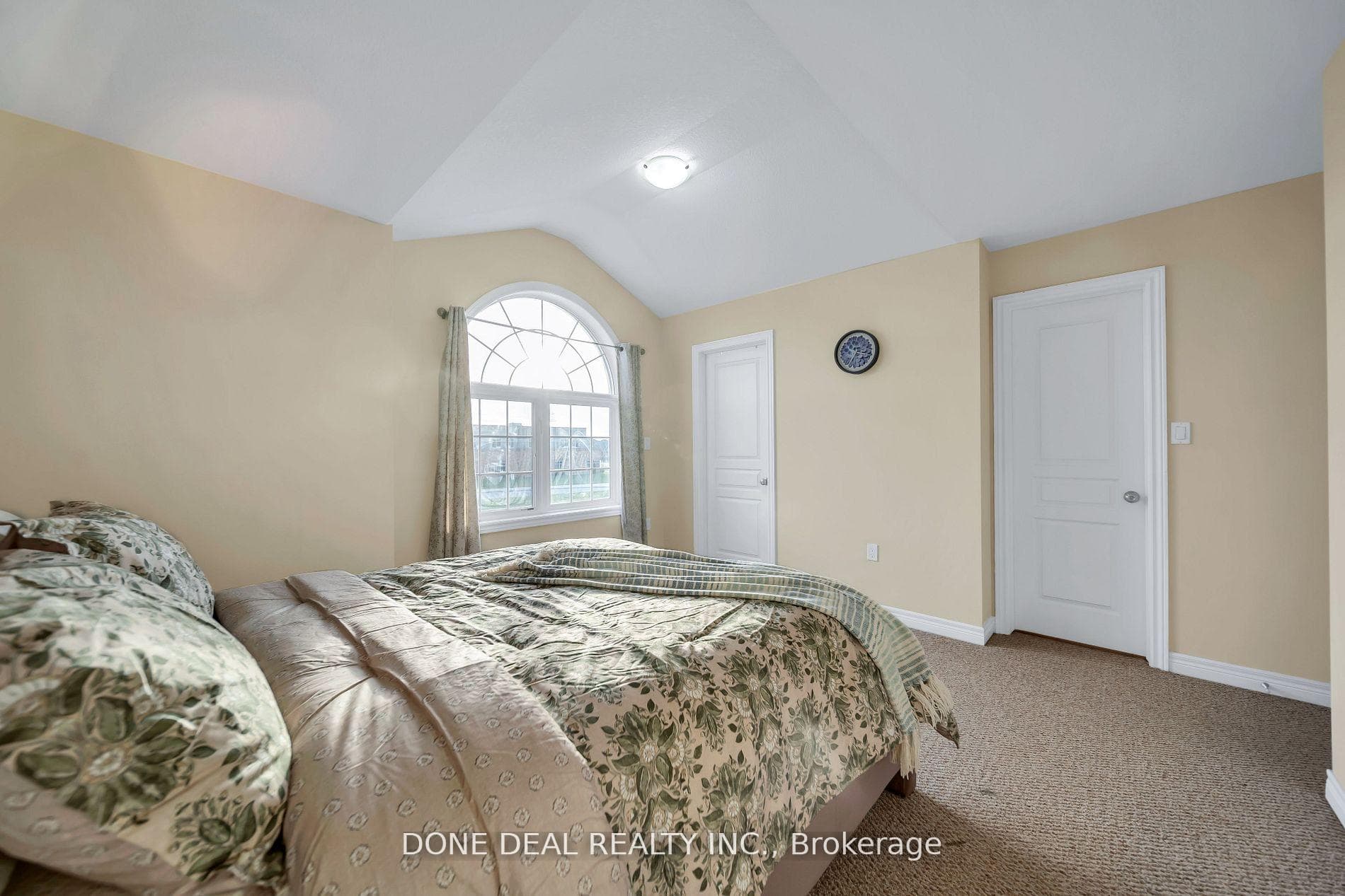 21 Bellagio Avenue photo 24