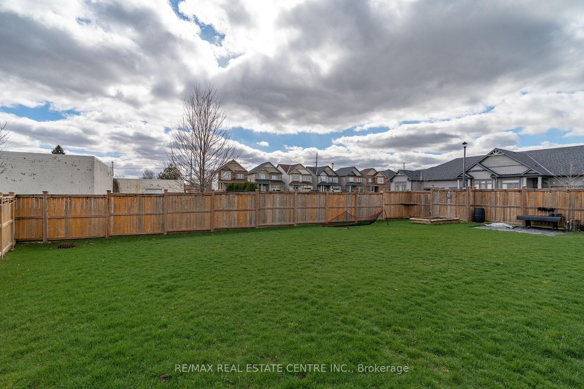 27 Gibbs Way photo 41