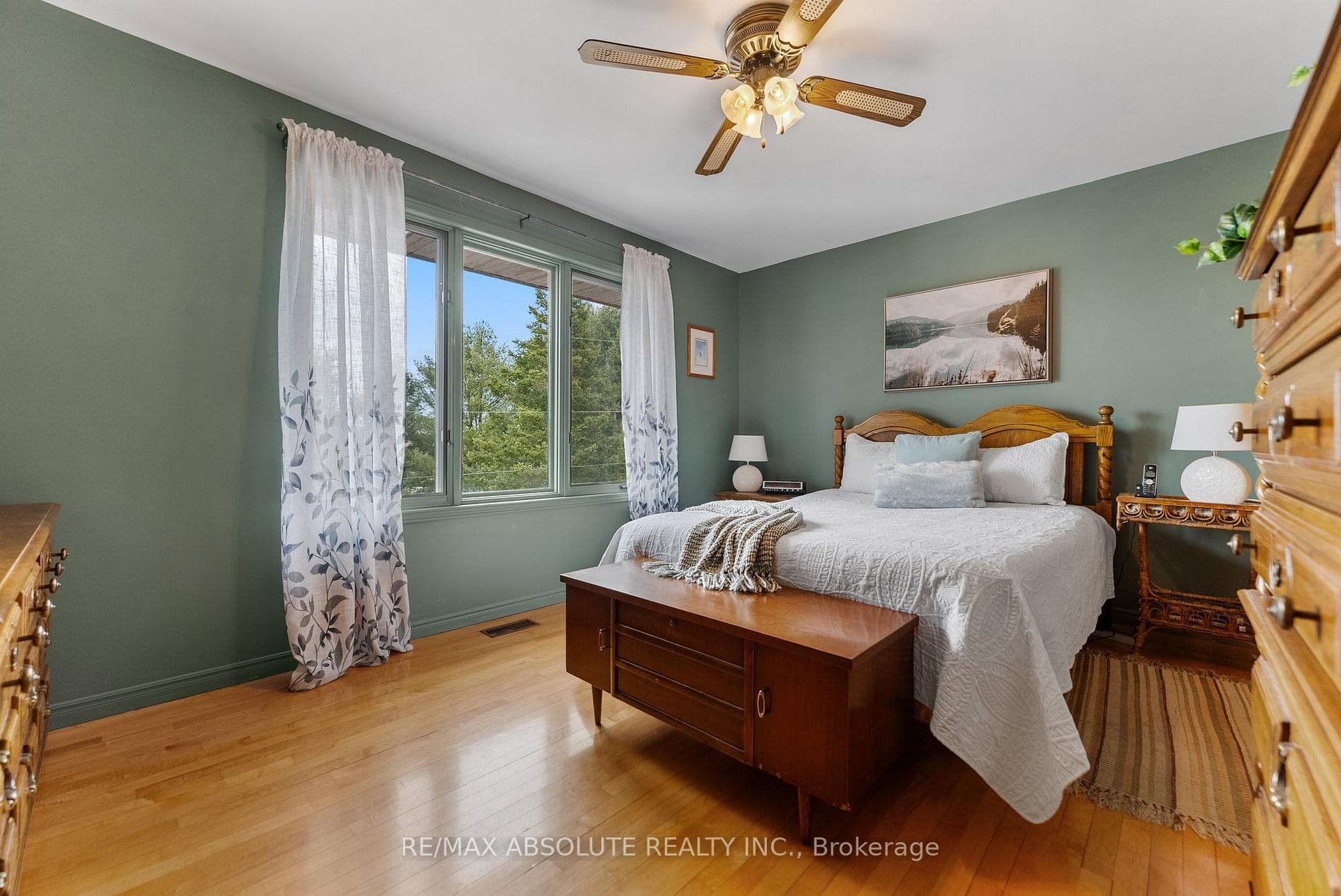 864 McLachlan Road photo 16