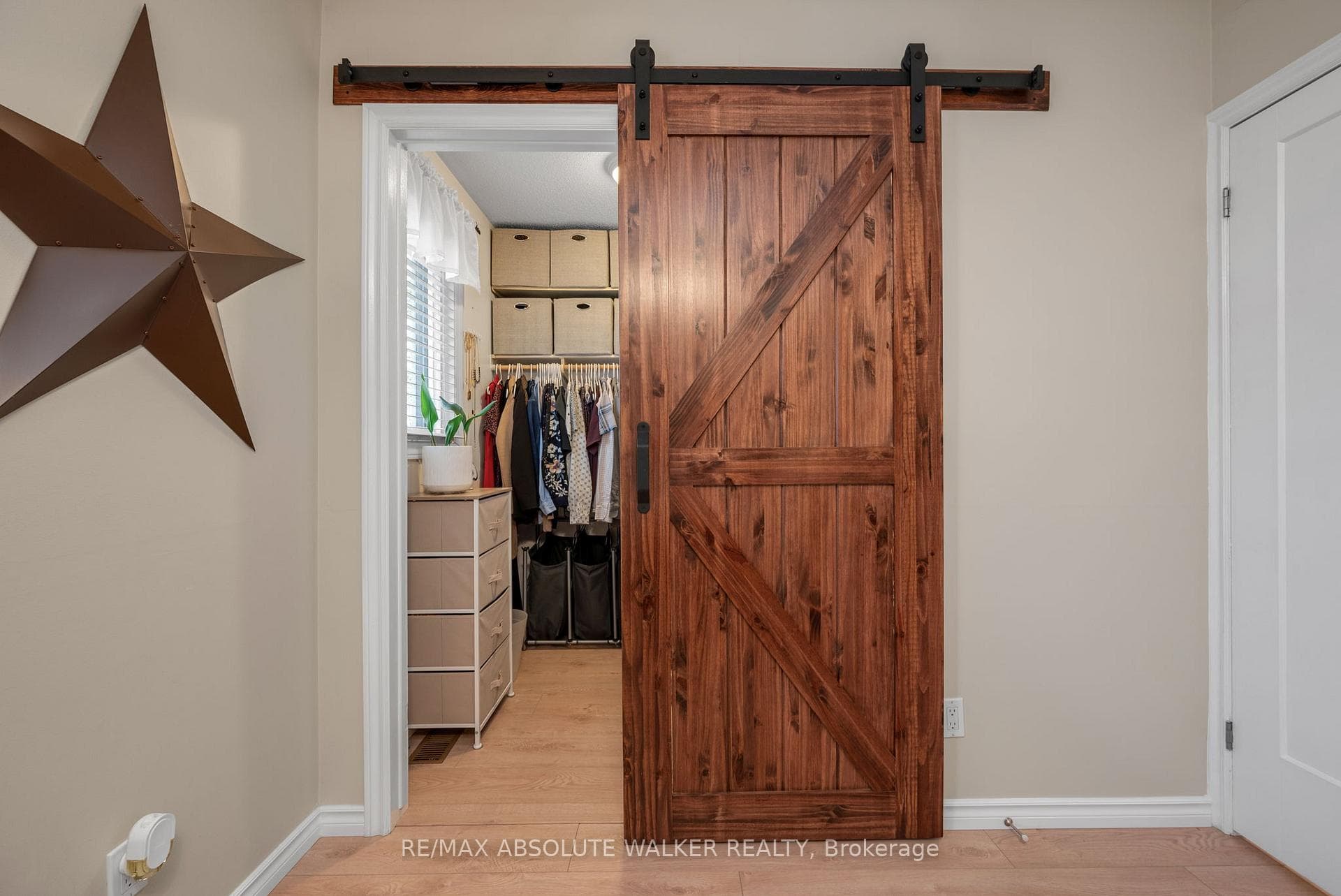 671 Mathieu Way photo 20