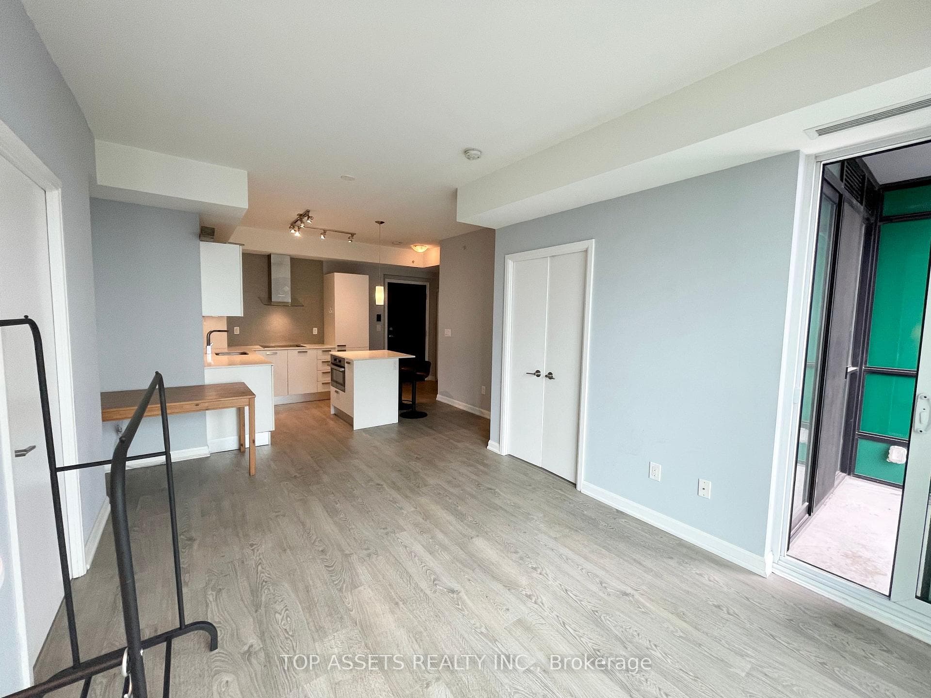 9 Bogert Avenue Unit 3209 photo 4