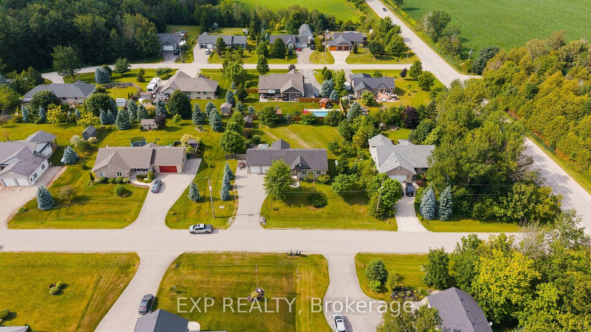 14 Regency Drive photo 38