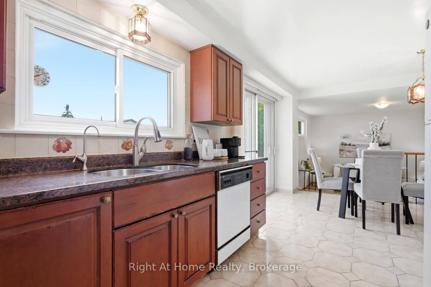 12 Pittmann Crescent photo 18