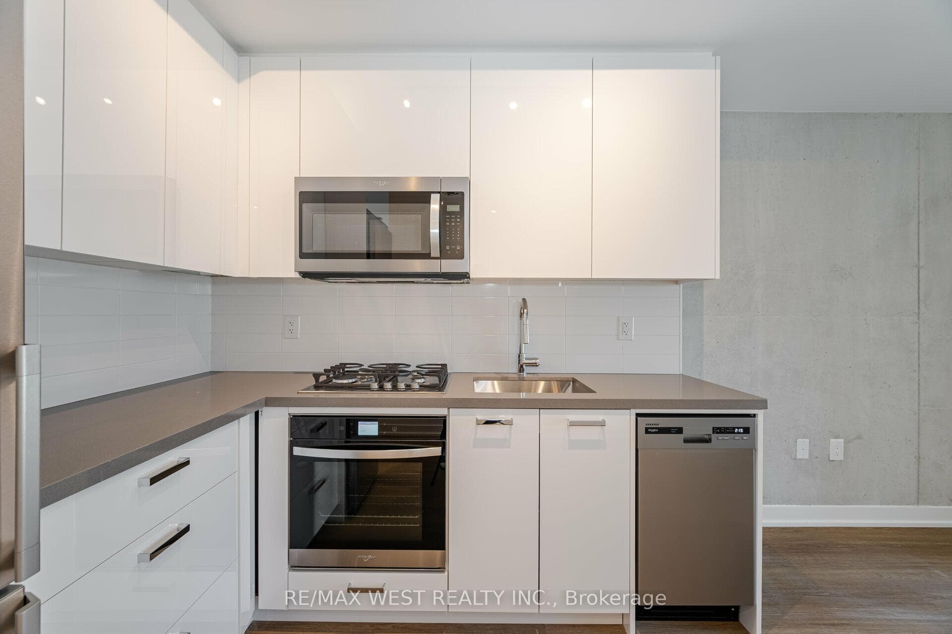 195 McCaul Street Unit 611 photo 10