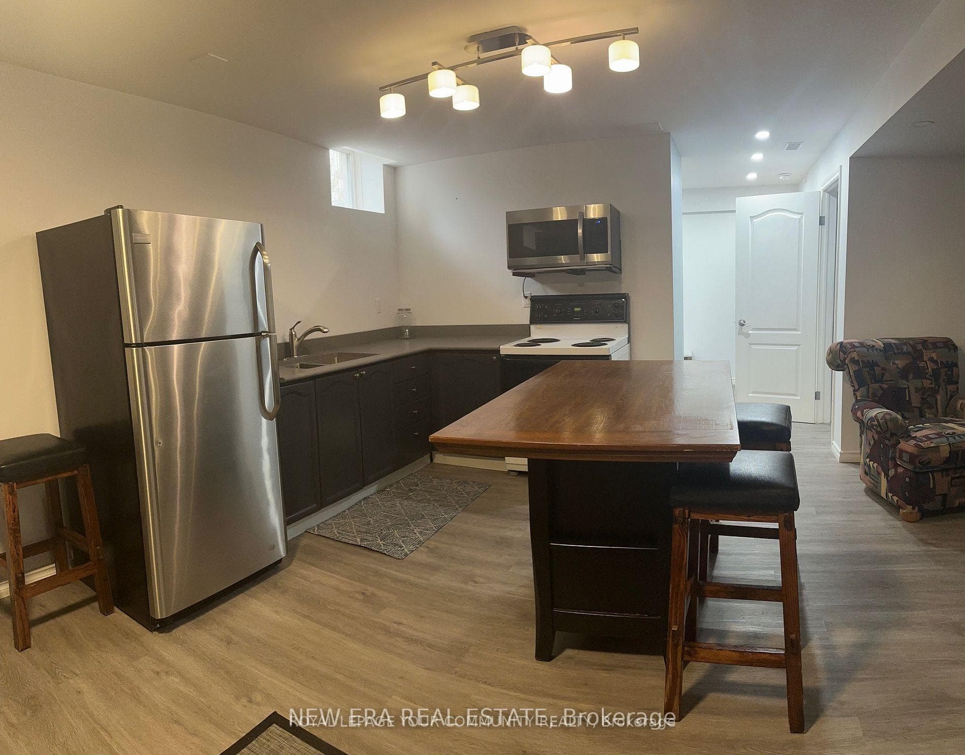 1031 Lake Drive Unit Lower photo 4