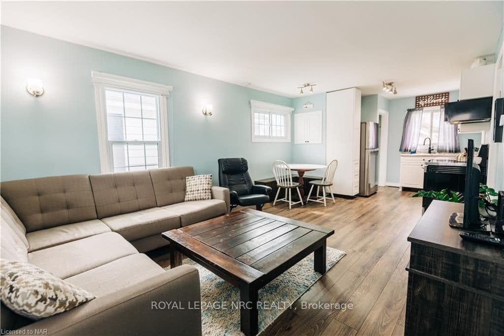 25 WALLACE Street photo 9