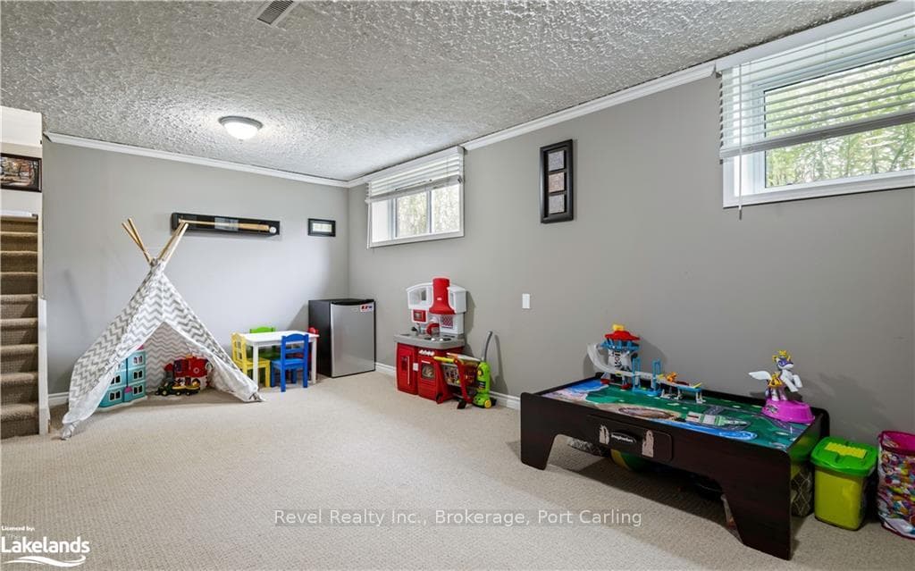 26 VICTORIA Boulevard photo 27