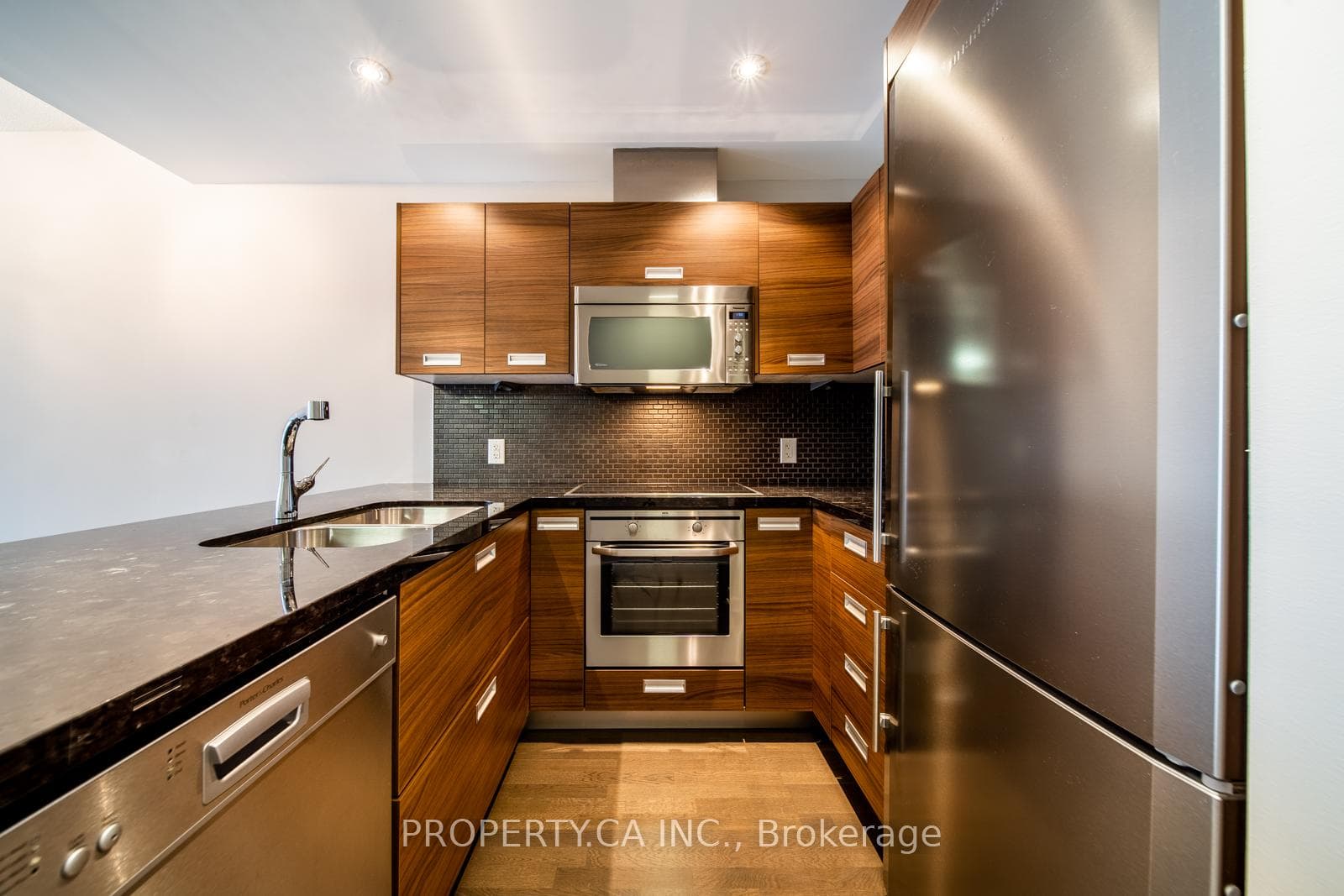 88 Park Lawn Road Unit 1215 photo 8