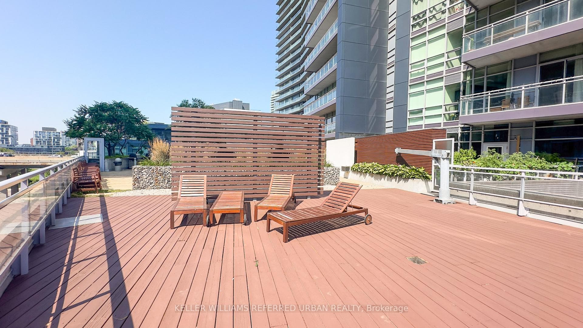 15 Bruyeres Mews Unit 202 photo 33