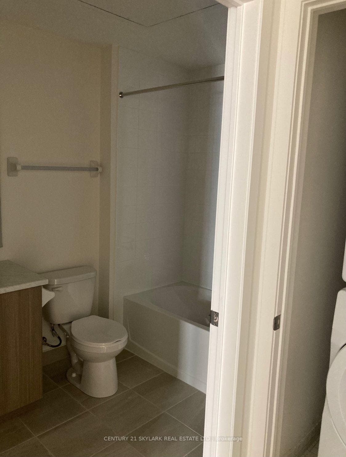 40 Orchid Place Drive Unit 16 photo 7