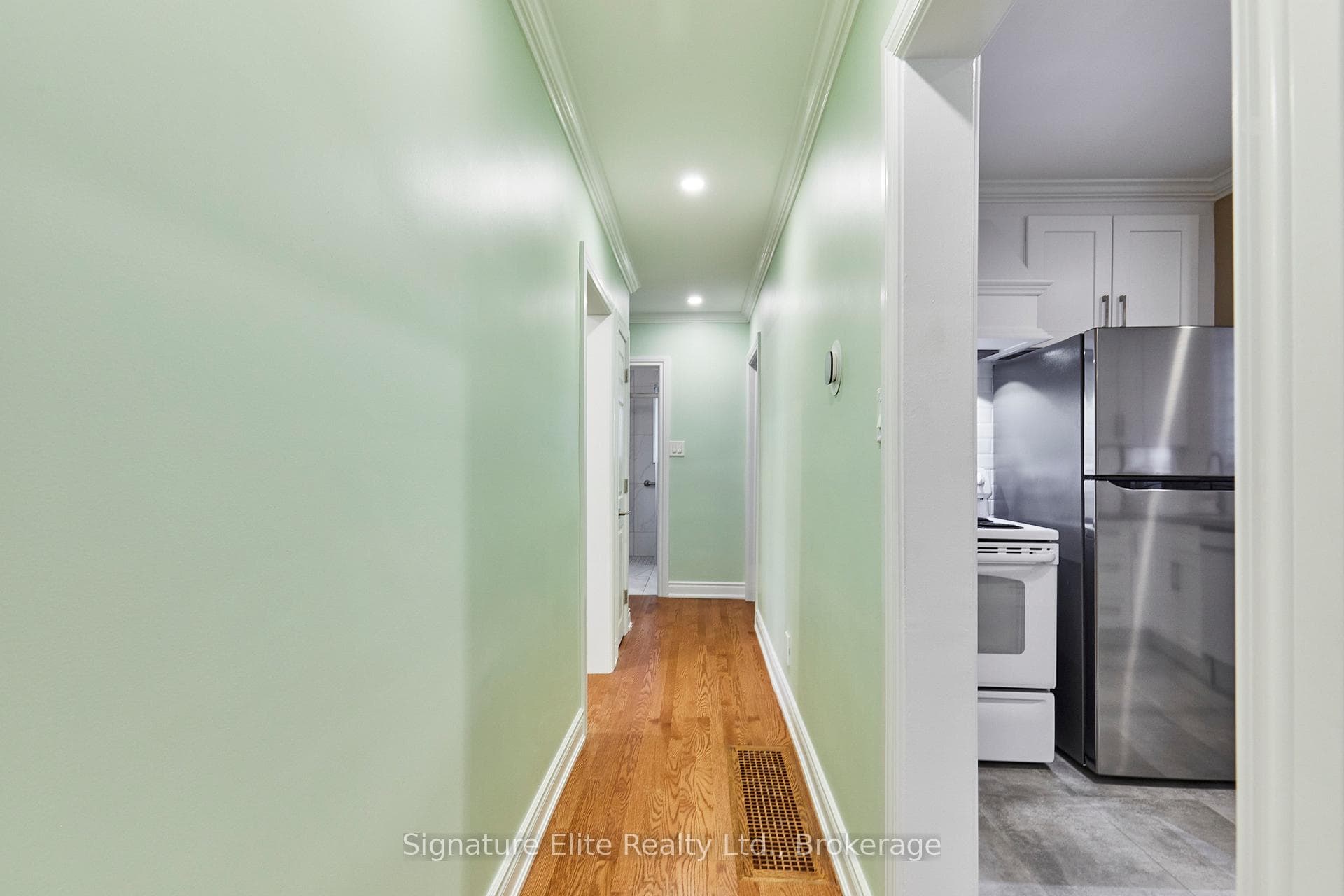 100A Kitchener Road Unit Upper photo 8