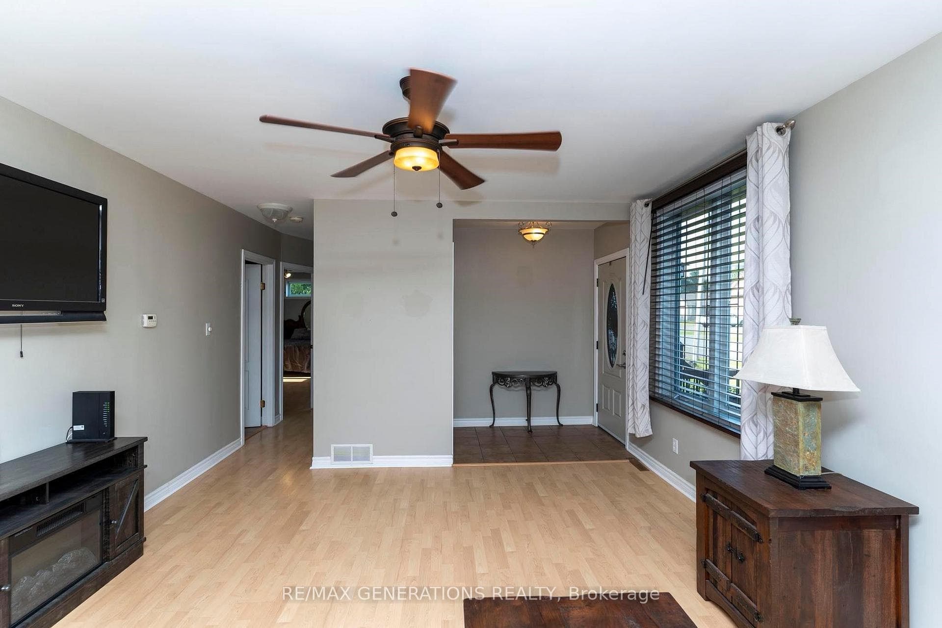 2050 Almira Avenue photo 10