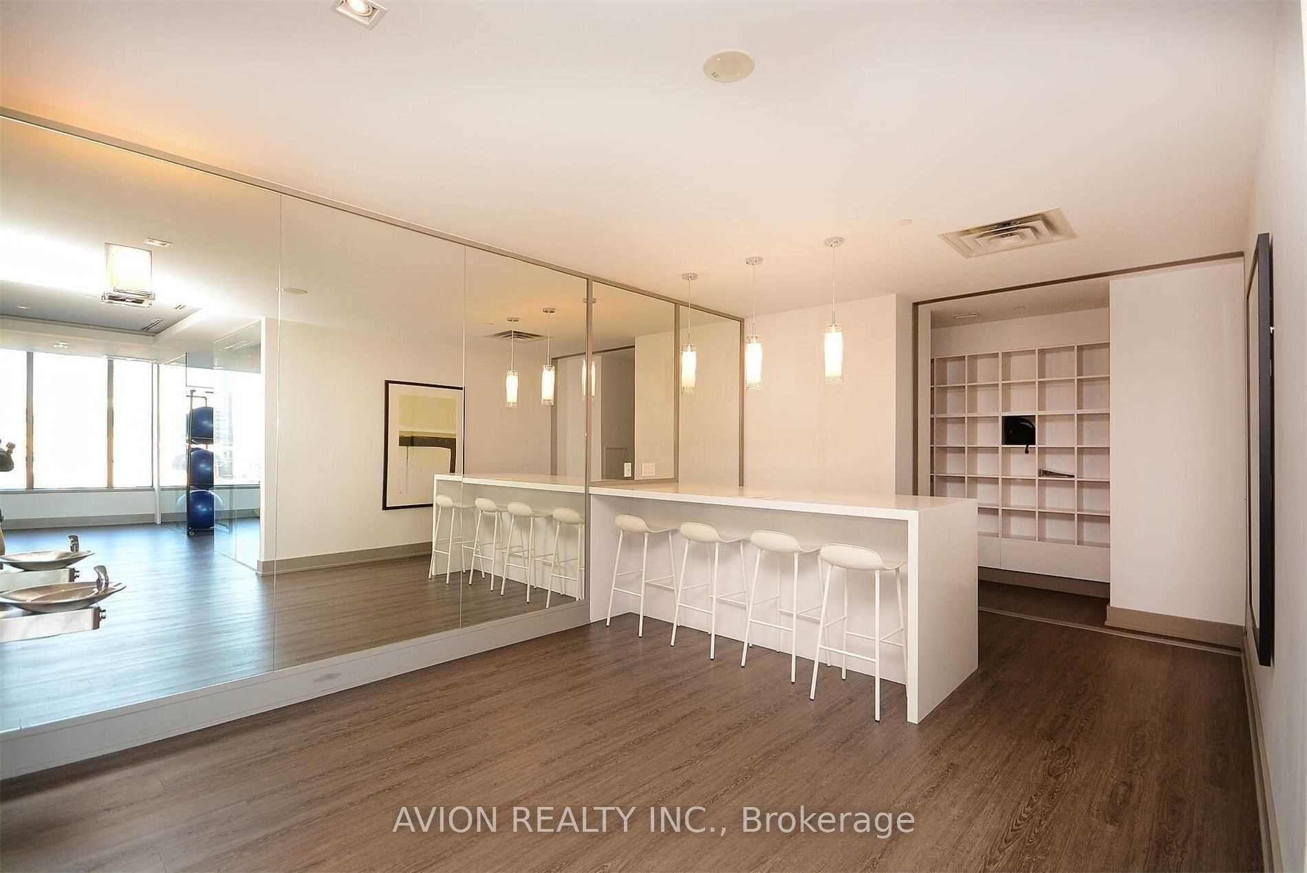 510 Curran Place Unit 608 photo 16