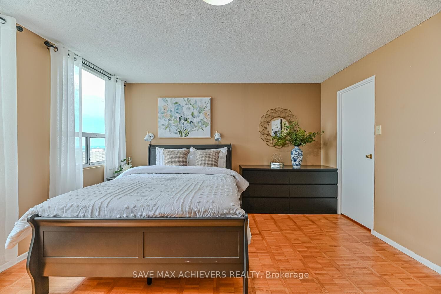 3650 Kaneff Crescent Unit 2502 photo 22