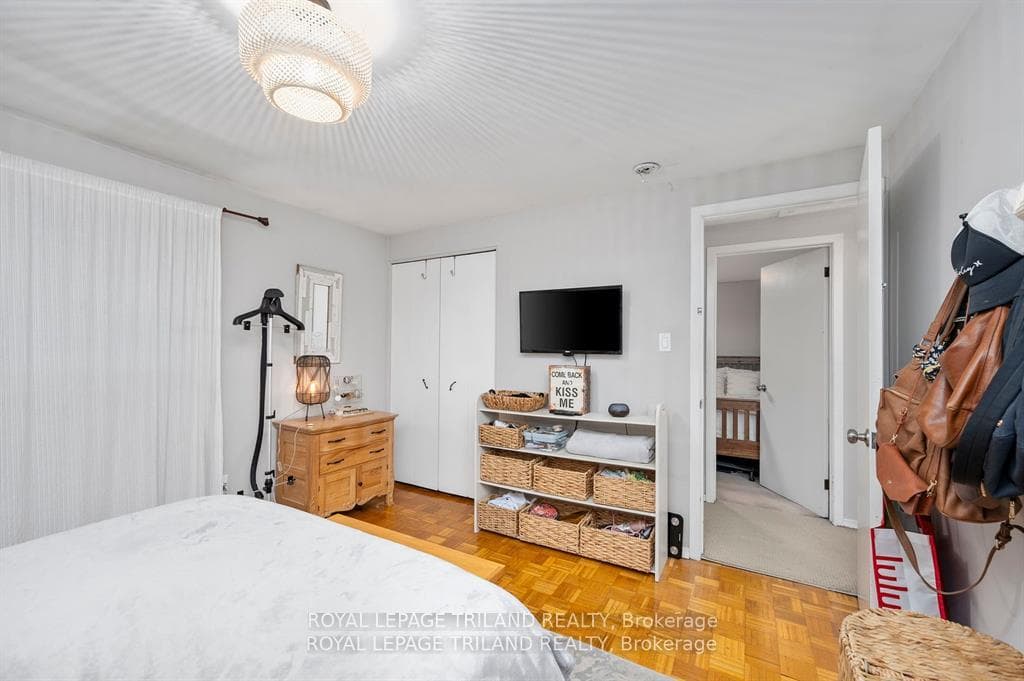 151 Paperbirch Crescent photo 21