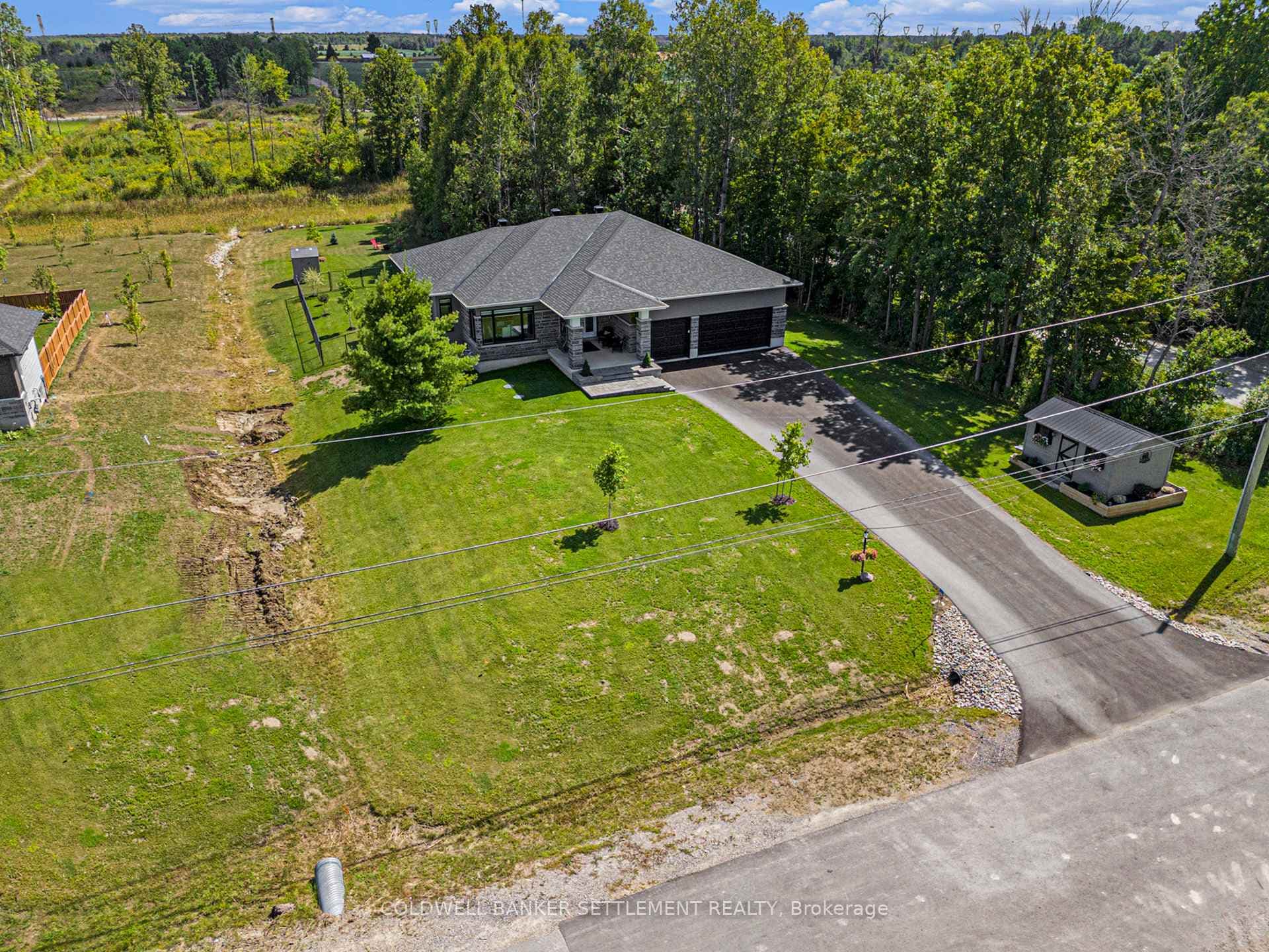 77 Diane Drive photo 38