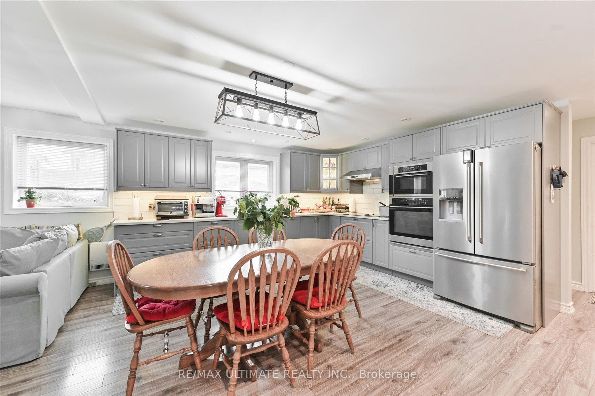 76 Hilldale Road photo 5