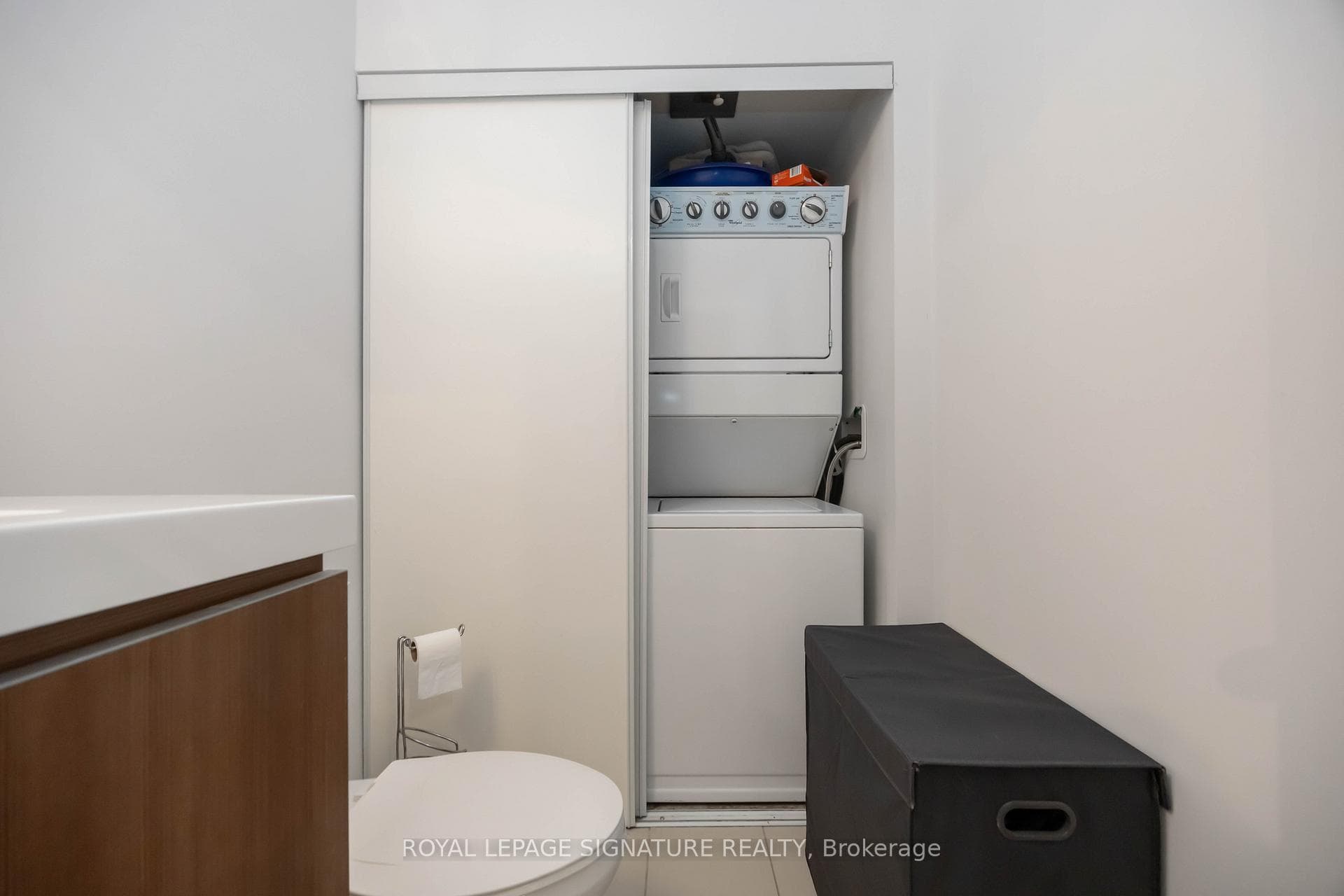 105 George Street Unit 2006 photo 23