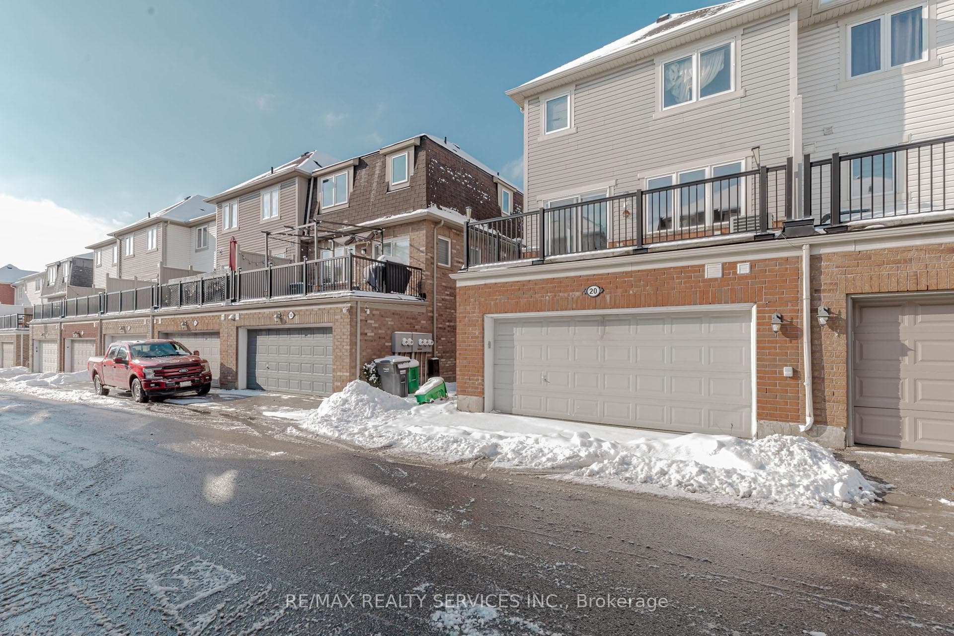 20 Henneberry Lane photo 36