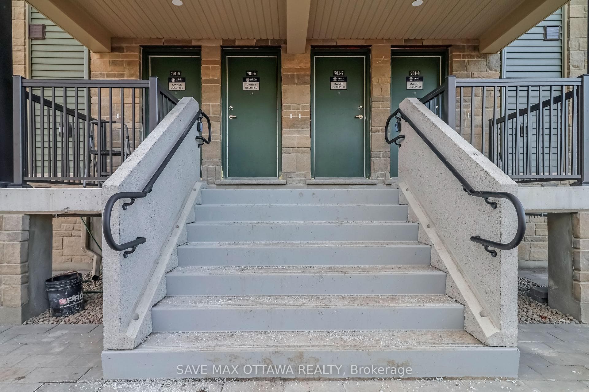 701 Glenroy Gilbert Drive Unit 07 photo 2