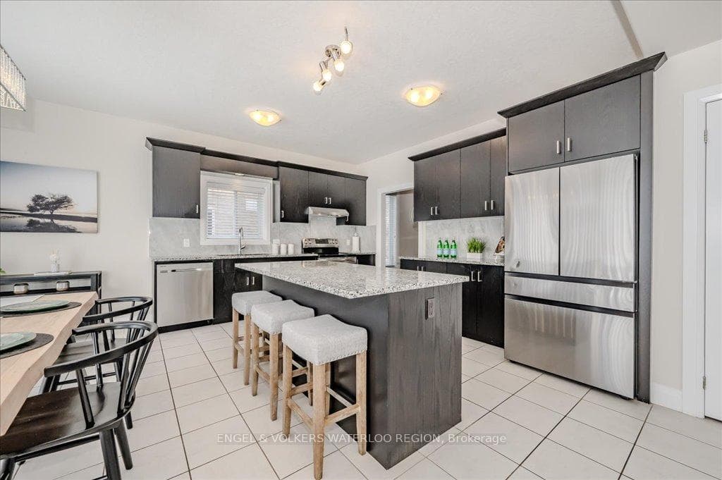 913 Redtail Court photo 15