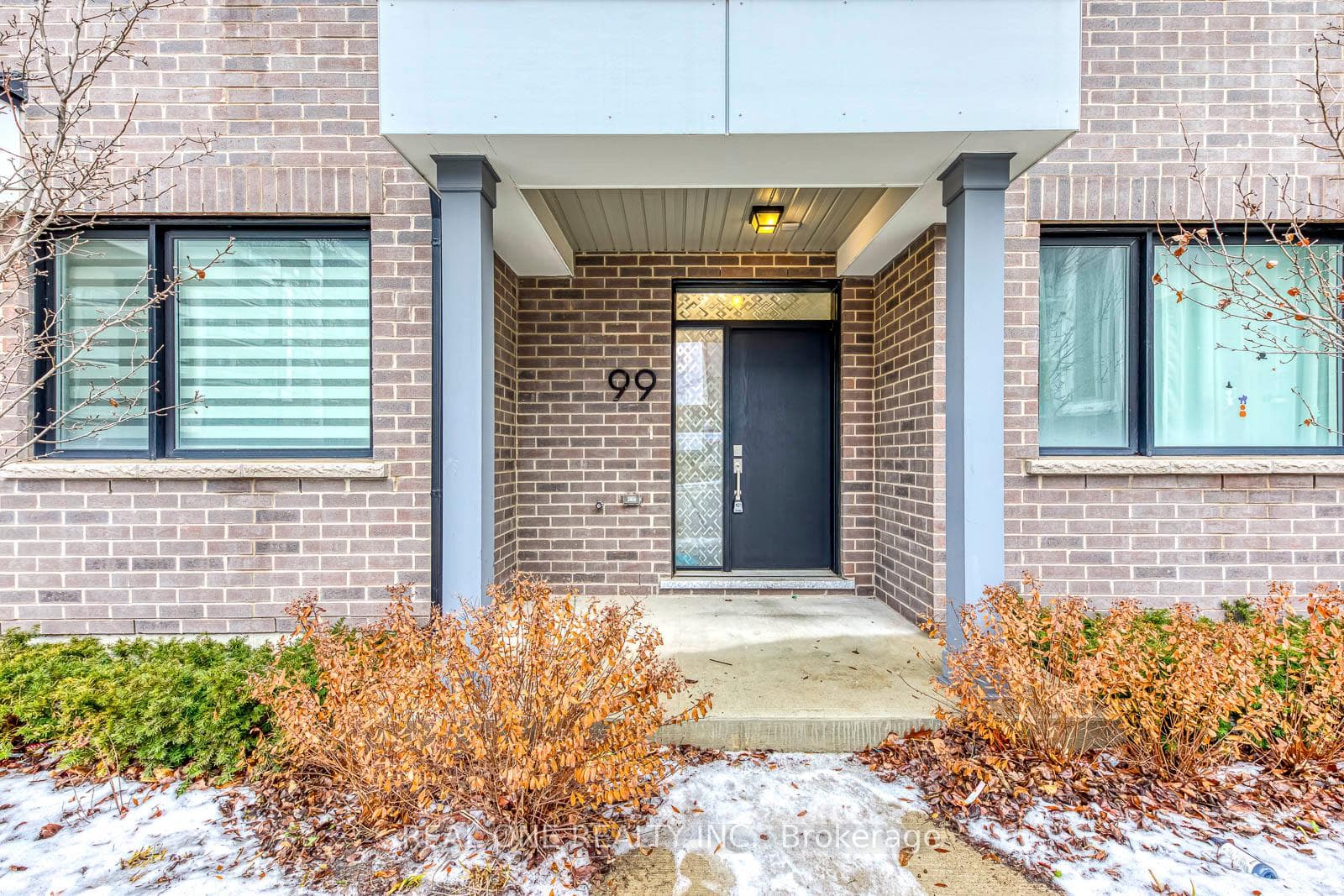 99 Grovewood Common photo 5