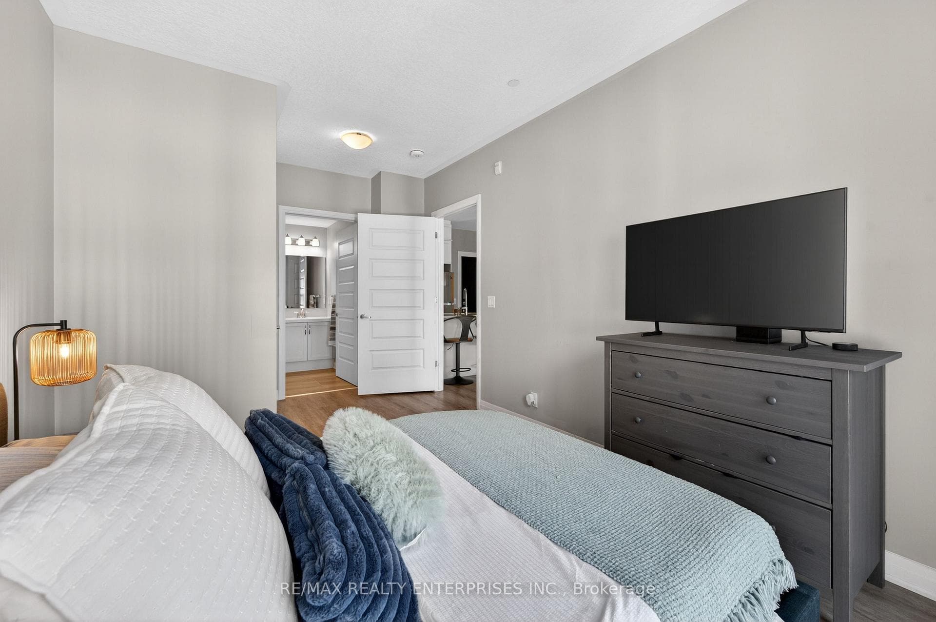 102 Grovewood Common Unit 510 photo 15