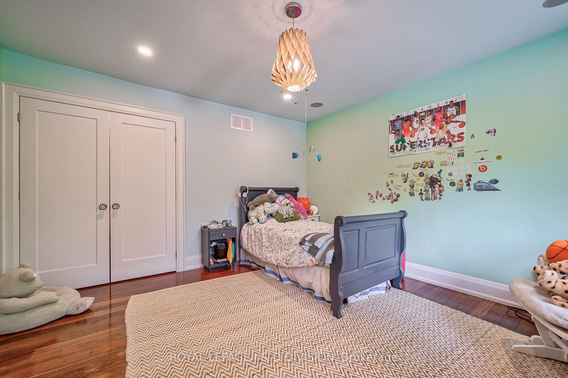 73 Heathdale Road photo 28