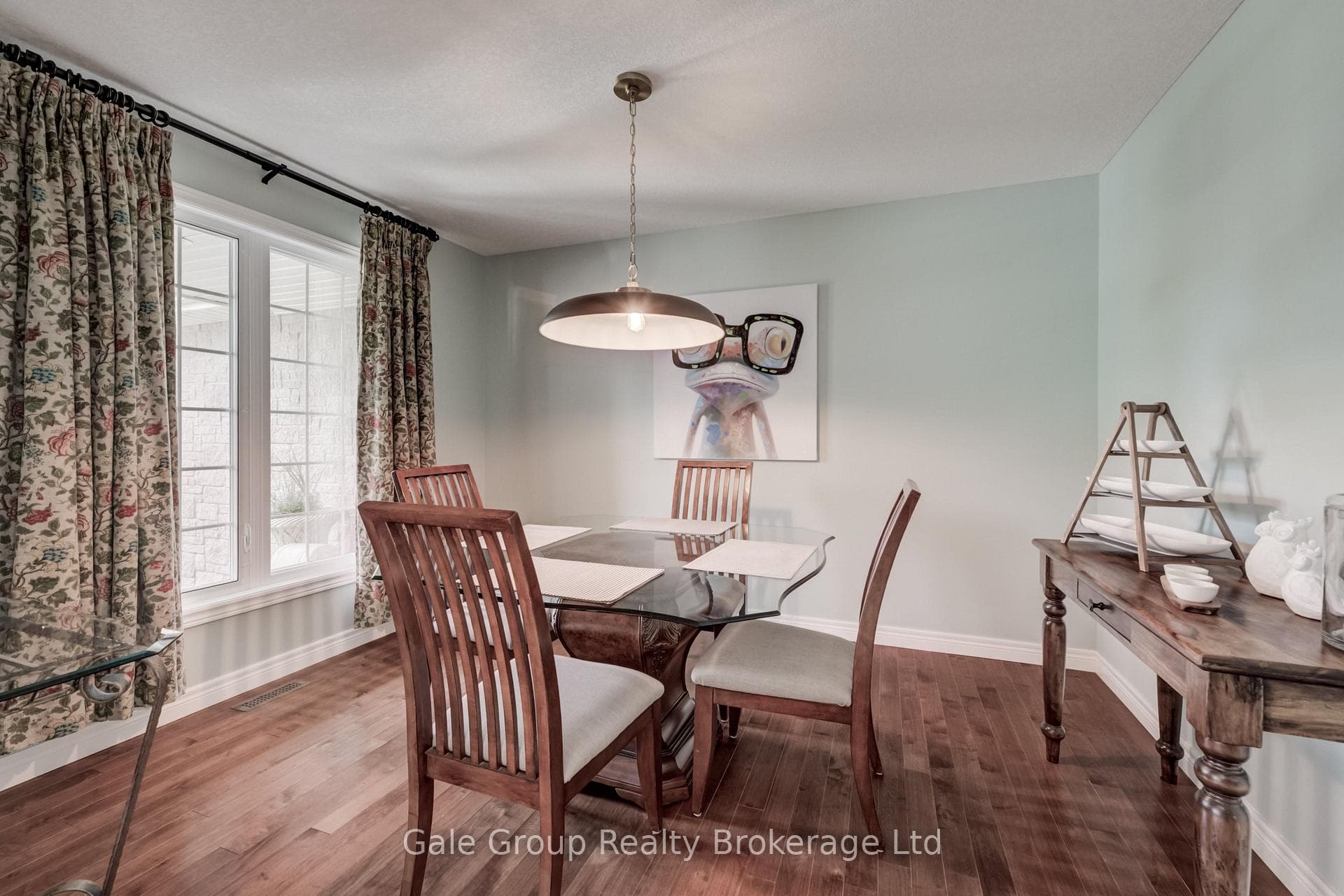 472 Lakeview Drive photo 6