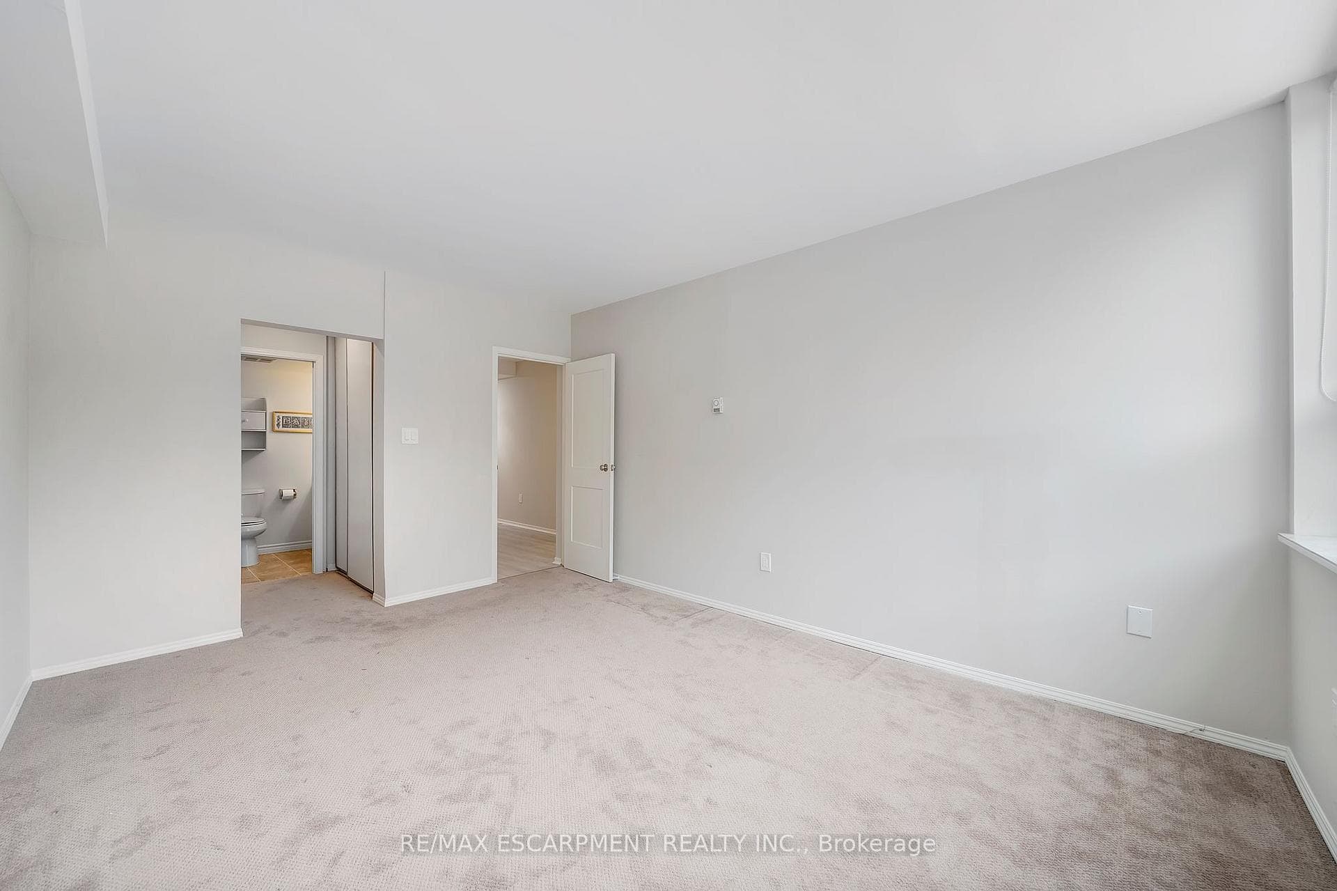 28 Robinson Street Unit 101 photo 8