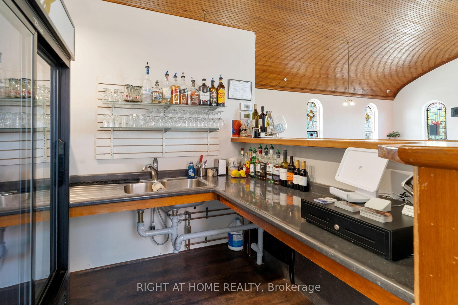 19 Albert Street photo 8